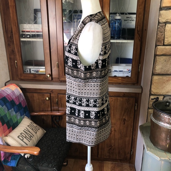 CHAUS SIZE 6 BLACK & TAL FULLY LINED SLEEVELESS BLOUSE MULTI PATTERNED CLASSY - Picture 2 of 3